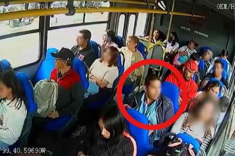 #Video: Exhiben a pervertido en autobús de pasajeros, en #Toluca