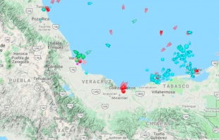 #LoÚltimo: Arranca descarga de buques de gasolina en Veracruz, para regularizar abasto
