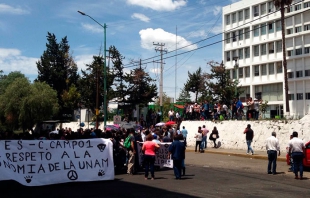 Bloqueo de estudiantes de la FES contra abusos policiacos en Cuautitlán Izcalli