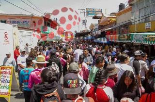 Durante la Semana Santa, el mercado de mariscos de San Luis Mextepec experimenta un significativo aumento.