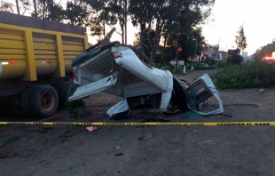 Un muerto y dos lesionados en volcadura de unidad oficial de San Salvador Atenco