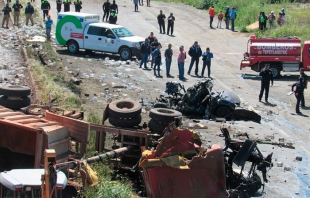 Dos muertos y cuatro lesionados en carambola en la México-Zacatepec