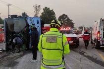 Ambulancias de diferentes municipios y de la Cruz Roja se trasladaron al punto para valorar a los pasajeros.