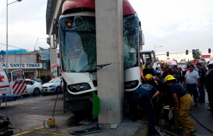 Choque de un Mexibús deja unos 20 heridos en Ecatepec