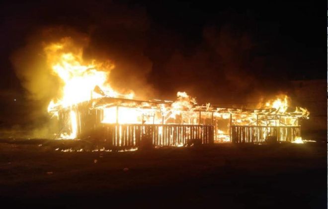 Una cabaña ardió en llamas en el municipio de Texcaltitlán; no hay reporte de víctimas