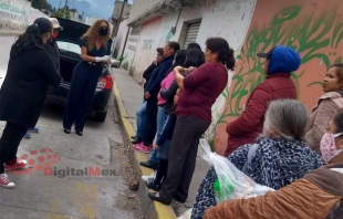 Roban auto a Famosas de Humboldt con que repartían comida en #Toluca