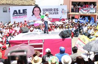 Alejandra del Moral durante gira en Zinacantepec