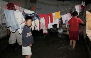 Revienta represa de la Sierra de Guadalupe en Tultitlán; inundadas más de 150 casas