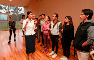 Se reúne Elisa Carrillo con integrantes de la Compañía de Danza del Edomex