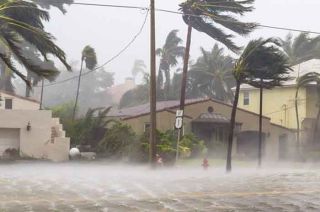 El gobernador de Florida, Ron DeSantis, ha declarado estado de emergencia en la mayoría de los condados.
