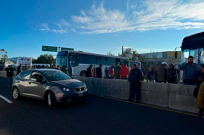 bloqueo carretero mexico pachuca transportistas