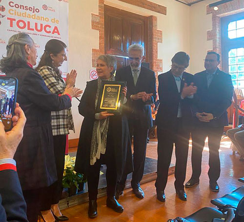 reconocimiento adriana barraza toluca2