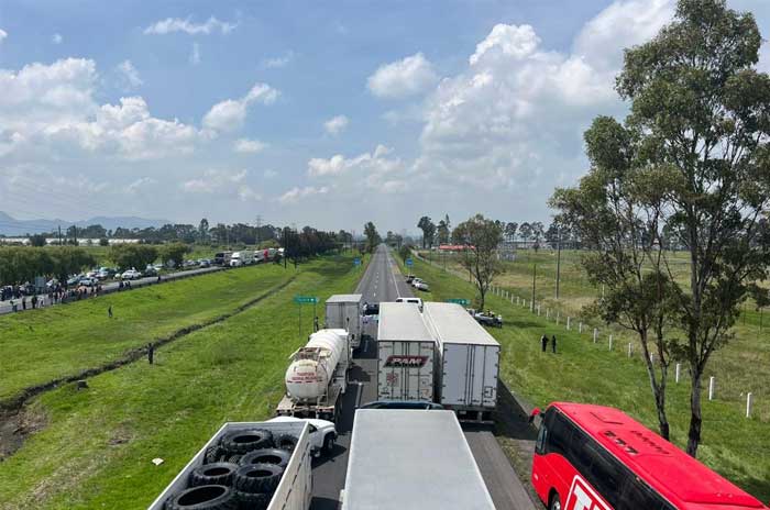 bloquean carretera toluca atlacomulco manifestantes exigen cierre empresa bonatur edomex