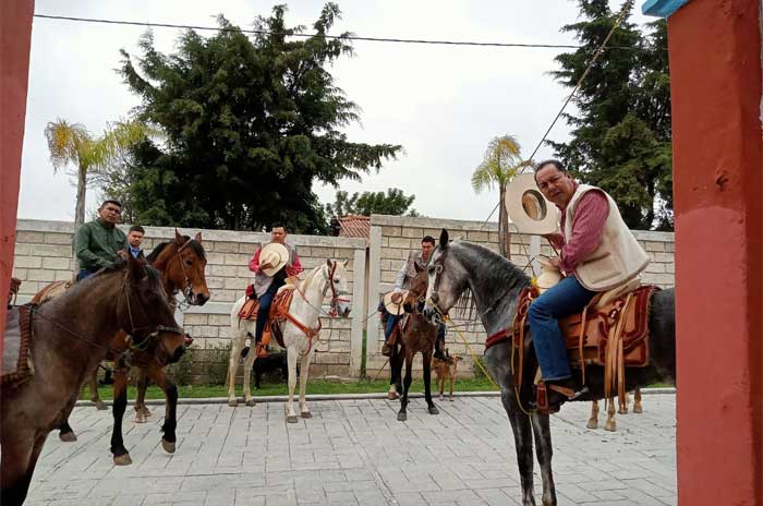 cabalgata donato guerra