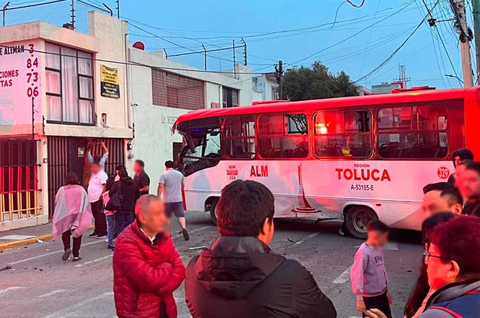 choque camion pasajeros toluca