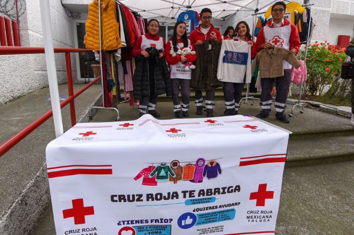 Apoyo abrigo Toluca Cruz Roja