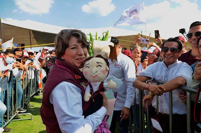 delfina peluche