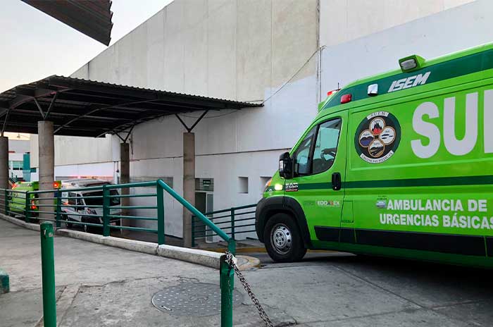 ambulancia traslado mujeres heridas clinica 220