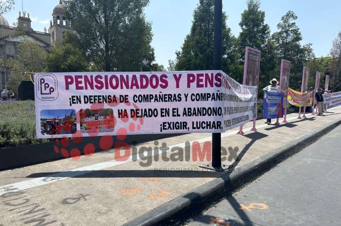 manifestacion palacio gobierno pensionados issemym 
