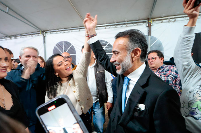 fernando flores fernandez recibe constancia mayoria ieem
