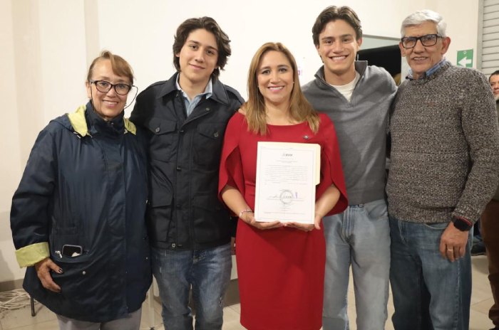 ana muñiz neyra constancia mayoria