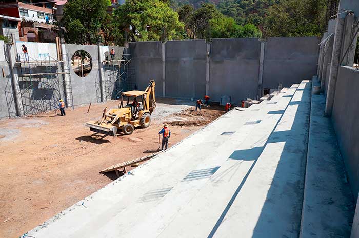 construccion gimansio valle bravo