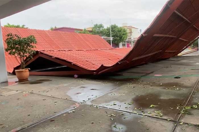 derrube techo kinder lluvias edomex