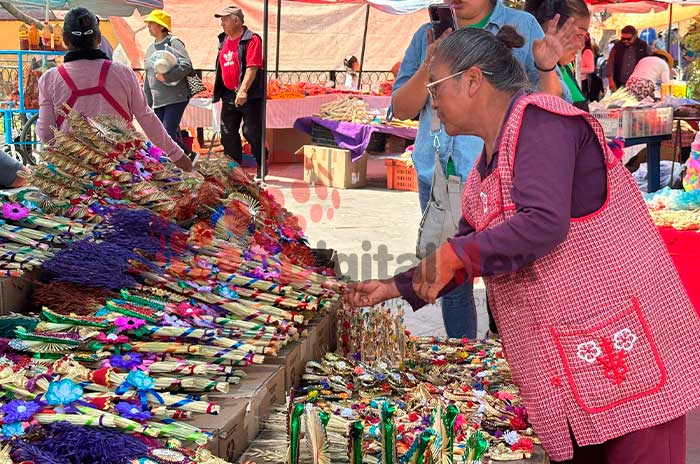 venta palmas mujeres semana santa