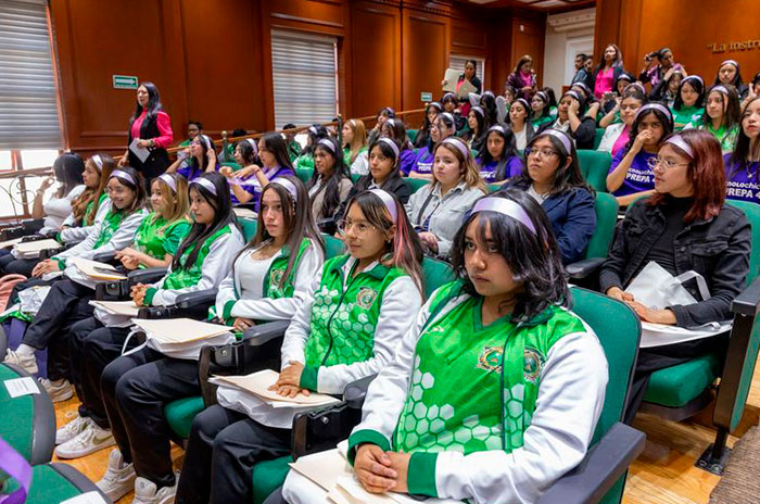 UAEMéx reconoce alumnas Programa Tecnolochicas4