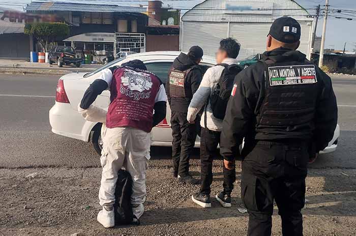 hombres localizados nevado