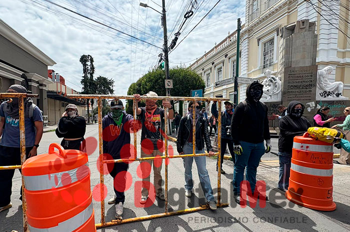 enjambre unificado en contra proceso