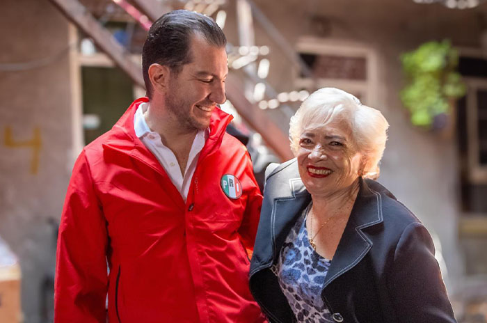 abuelita elias rescala