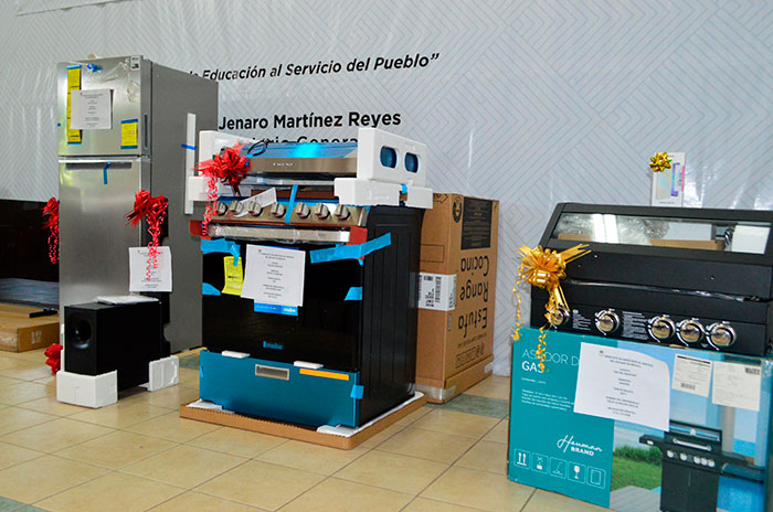 entrega regalos maestros smsem2