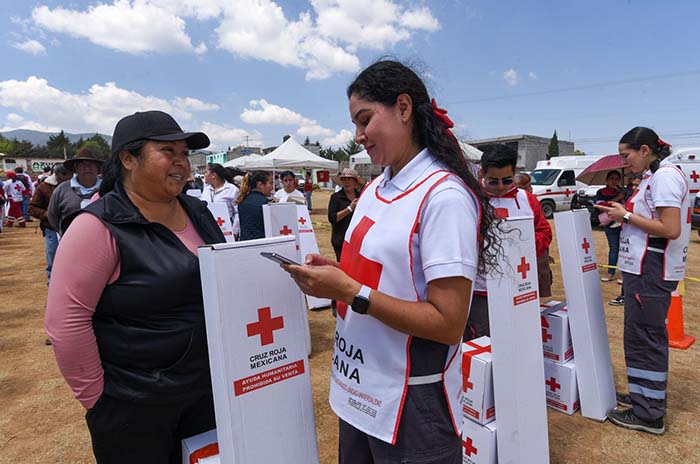 entrega cruz roja