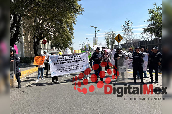 padres manifestacion toluca
