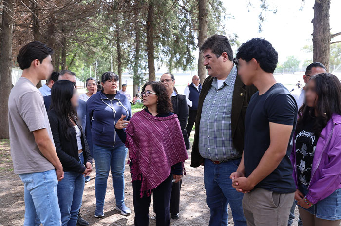 dialogo estudiantes rectora