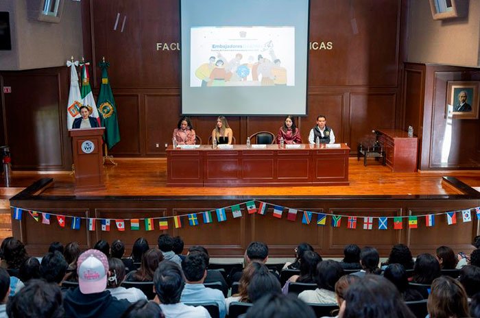 funcionaria uaemex