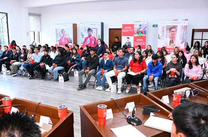 https://www.digitalmex.mx/images/2026/AGOSTO/13/jovenes-San-mateo-atenco.jpg