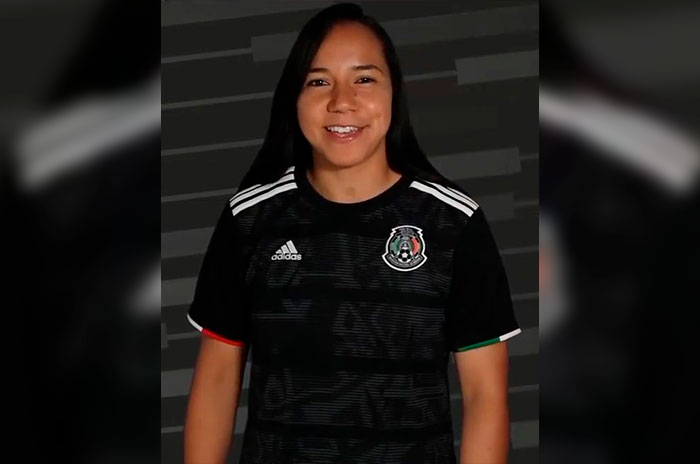 futoblista mexiquense Charlyn Corral1