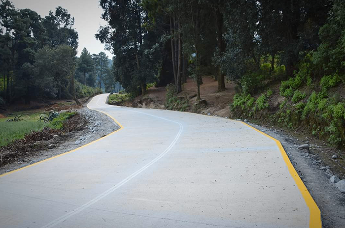 Andri Correa cumple compromisos con entrega de construcción de concreto hidráulico en Villa del Carbón 2