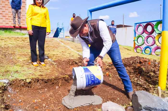 Arranca_Andri_Correa_relevantes_obras_de_educación_y_de_electrificación_para_VillaDelCarbón_2.jpg