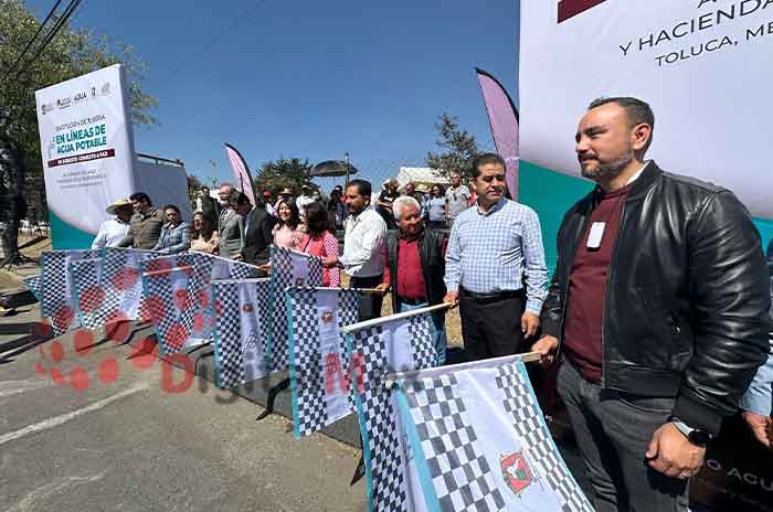 Arranca_en_Toluca_programa_de_cambio_de_redes_hídricas_2.jpg