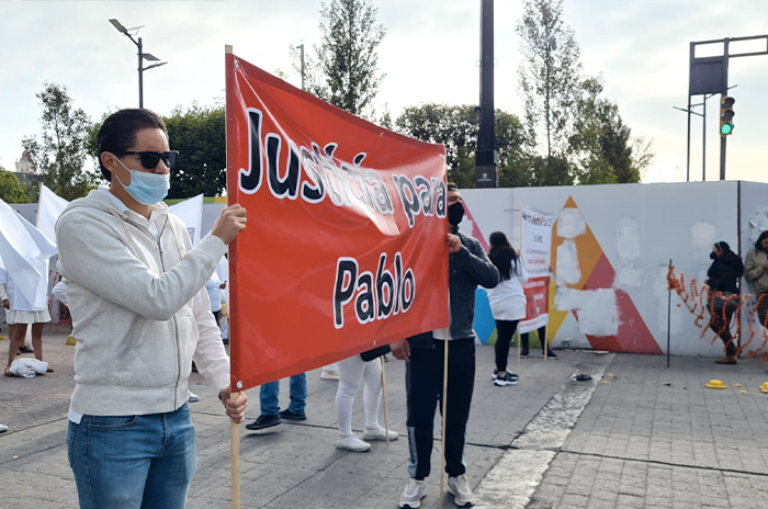 Bloquean calles de Toluca abuelos exigen la custodia de Pablo de 8 años 2