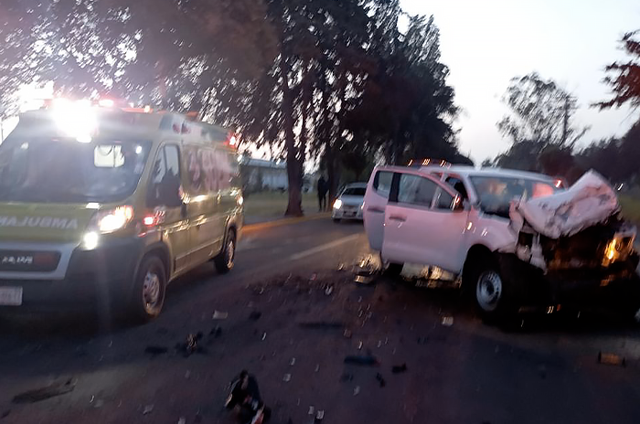 Brutal Choque en la Toluca Palmillas deja cuatro heridos 2