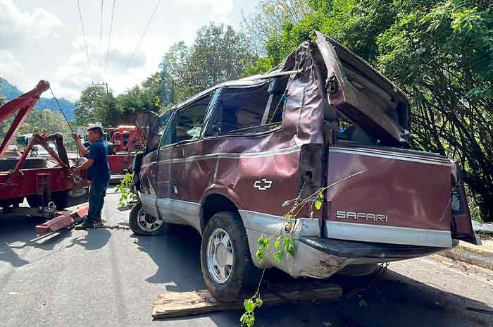 Brutal_camionazo_rumbo_a_Chalma_deja_un_peregrino_muerto_y_9_lesionados_2.jpg