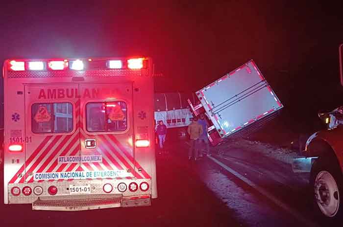 Carambola-en-Carretera-Panamericana-deja-una-muerta-y-un-herido-en-Atlacomulco.jpg