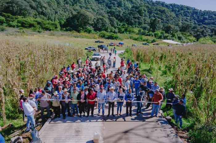 Carlos_González_Berra_impulsa_a_Temascaltepec_con_obras_sociales_2.jpg