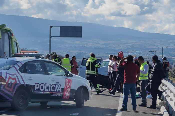 Choque-frontal-deja-un-muerto-y-siete-heridos-en-Edoméx.jpg