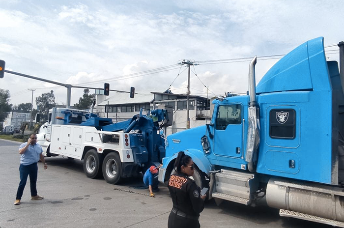 Choque entre Mexibús y tráiler deja varios heridos en Ecatepec