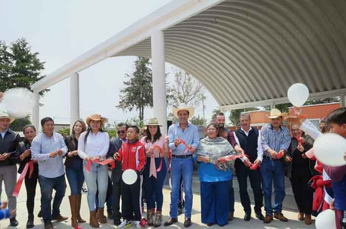 Con_entrega_de_obras_fortalece_Óscar_Sánchez_la_educación_en_Almoloya_de_Juárez_3.jpg